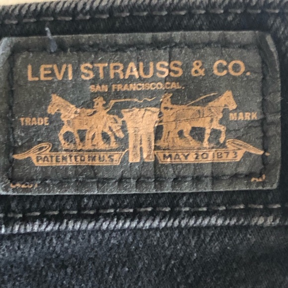 LEVIS. “The original Jean” Mid Rise Skinny - Picture 6 of 8